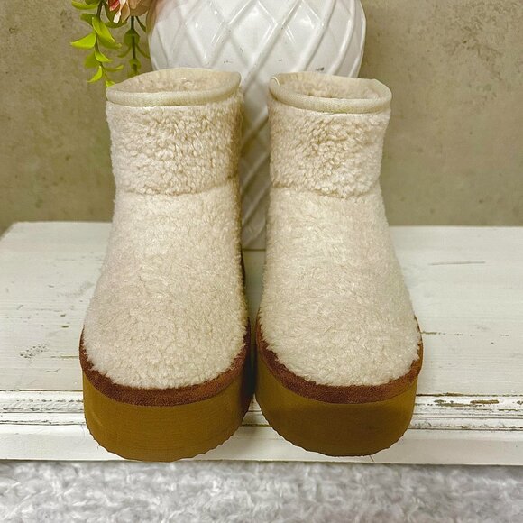 NWOT Steve Madden Crue Sherpa Platform Ankle Boots - Picture 2 of 5